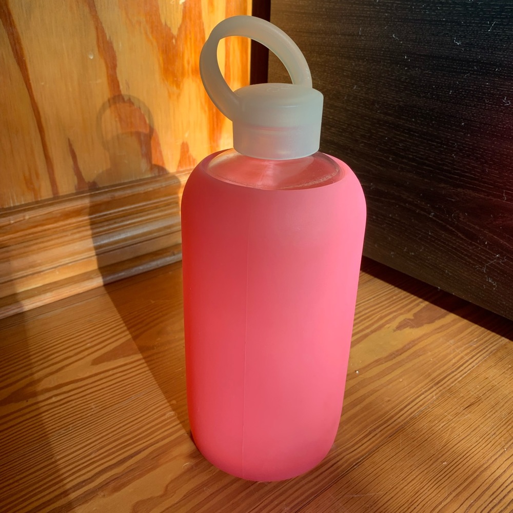 [bkr] pink glass water bottle
